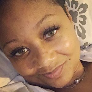 Meet your Posher, Ebony